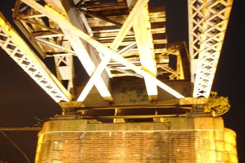 舊鐵橋夜景